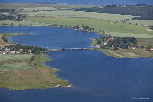 Luftaufnahme Insel Ummanz mit Brücke